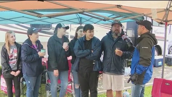 Fans make the best of Daytona 500 washout