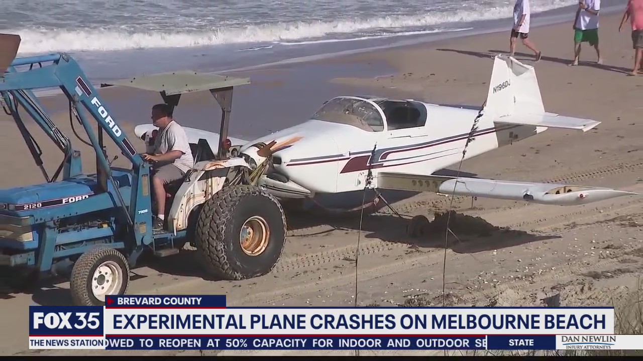 Experimental plane crashes on Melbourne Beach