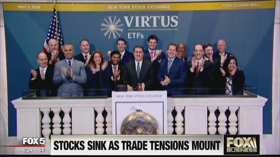 FOX Business Beat: Stocks Sink; Book Appointments Through Social Media