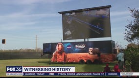 KSC holds Mars rover landing watch party