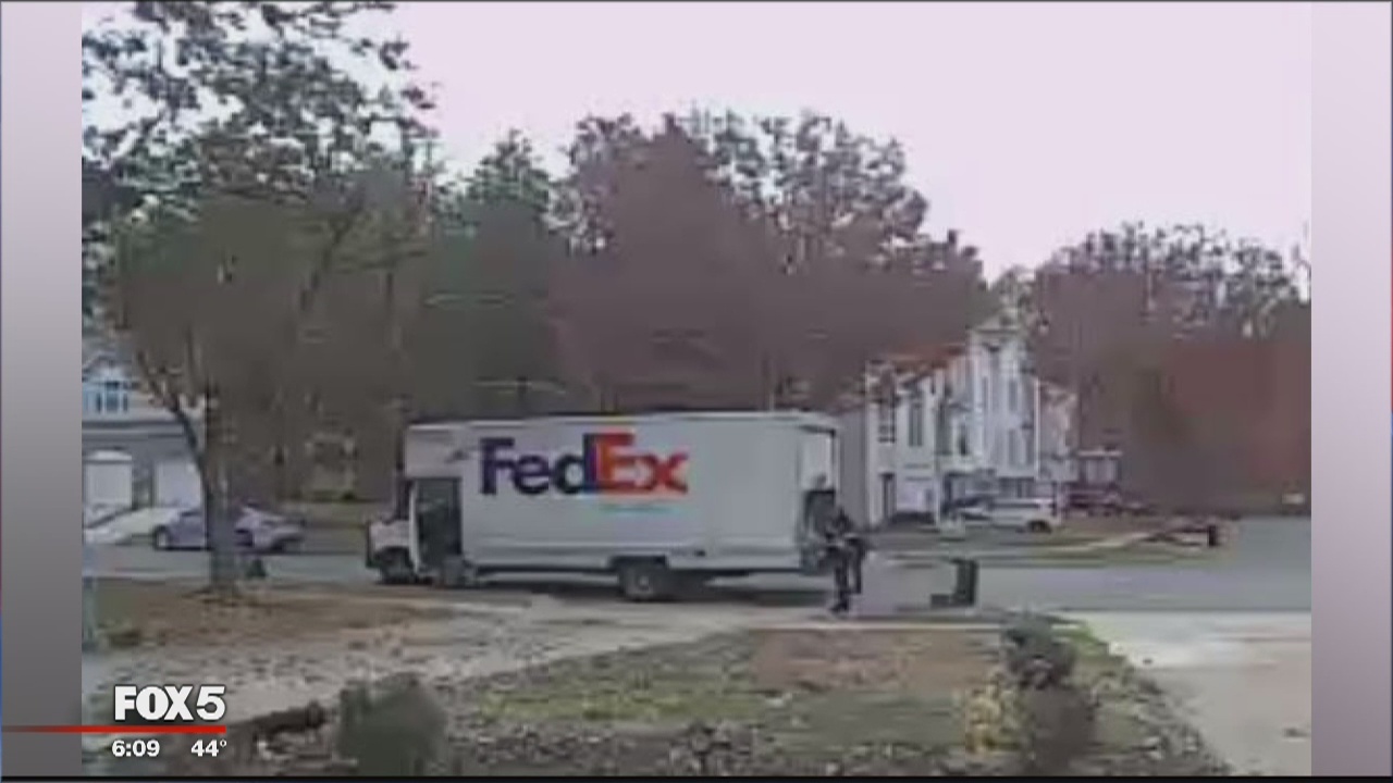 FedEx truck stolen at gunpoint in Bowie, police say