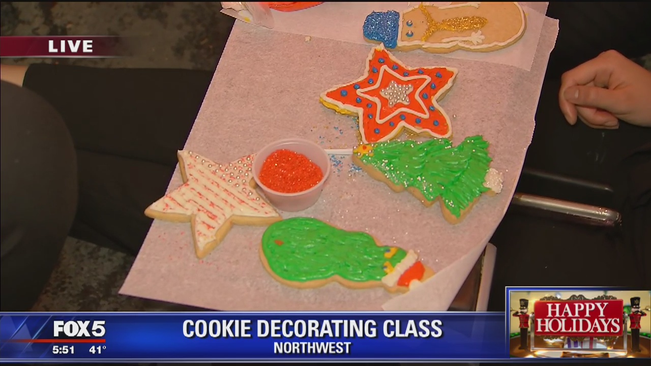Class teaches the art of cookie decorating for the holidays