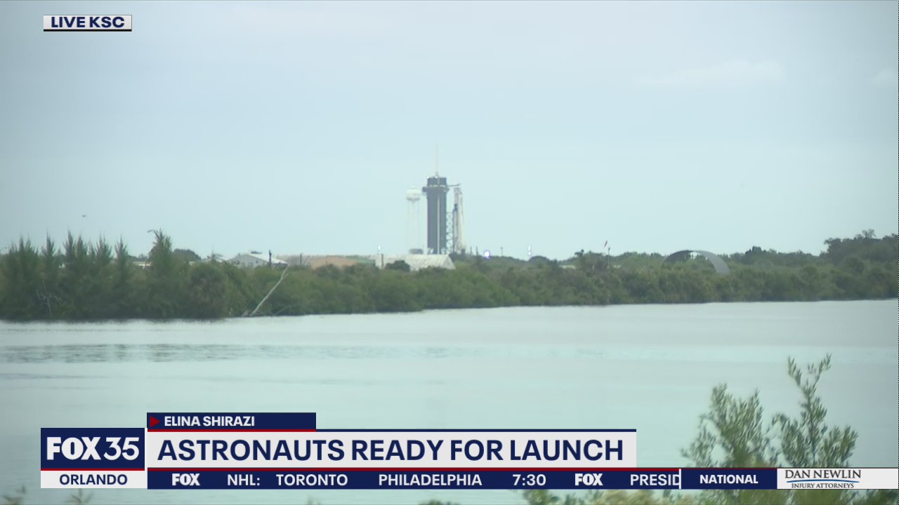 NASA SpaceX astronauts prepare for night launch