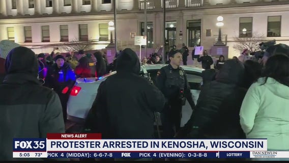 Kyle Rittenhouse trial: 2 protest arrests on 2nd day of deliberations