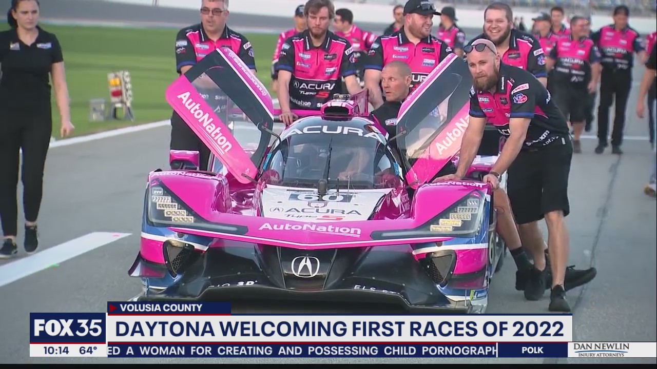 Drivers prepare for the 'Roar Before Rolex 24'