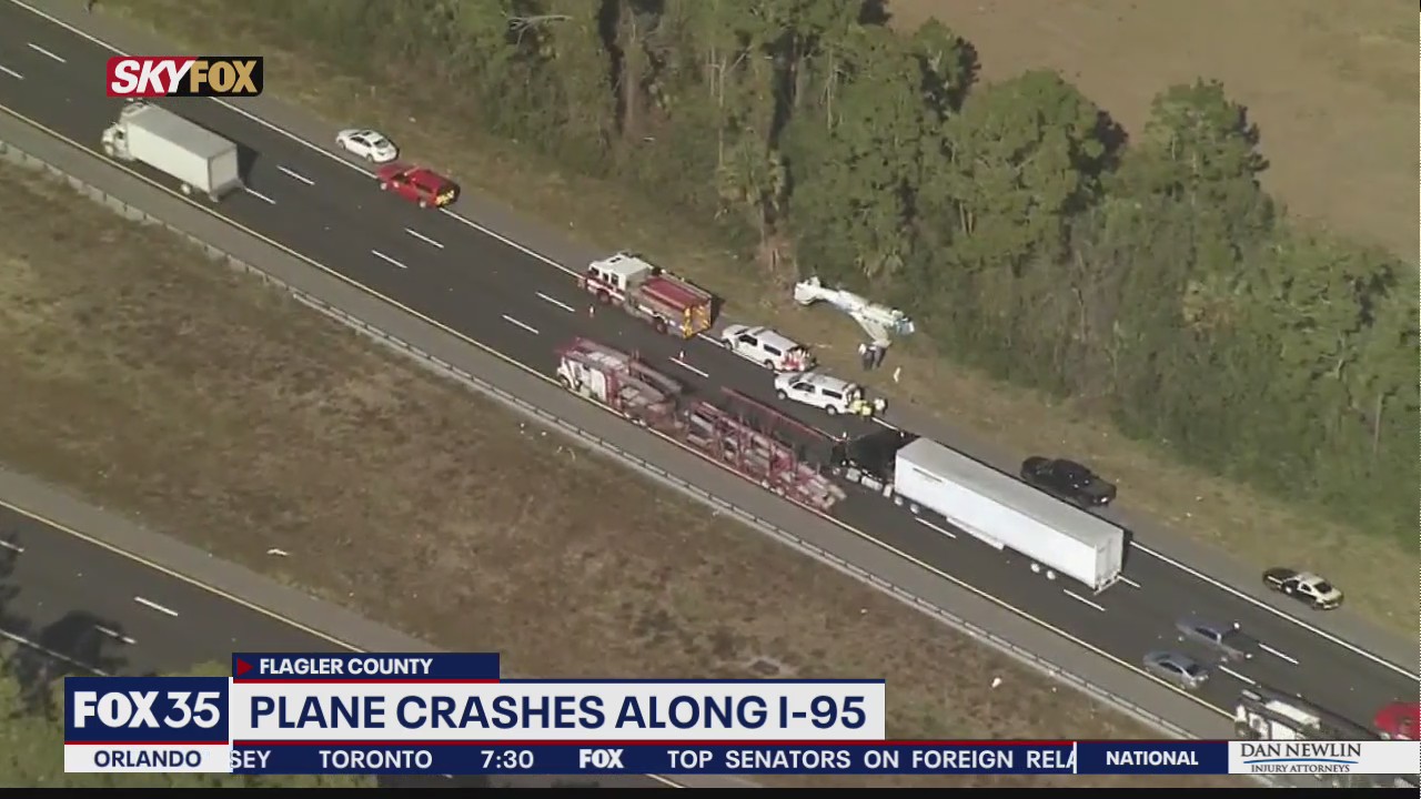 Plane crashes on Interstate 95