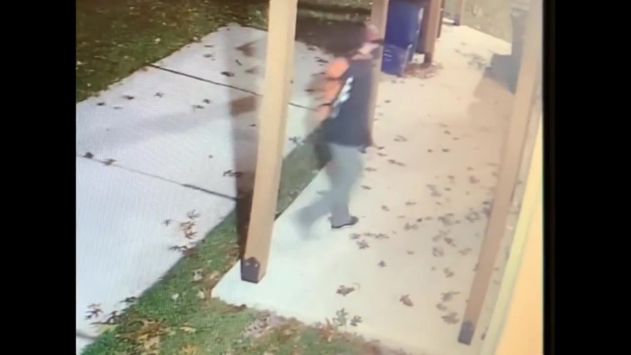 Raw video: Surveillance video shows suspects in Silver Spring synagogue ...