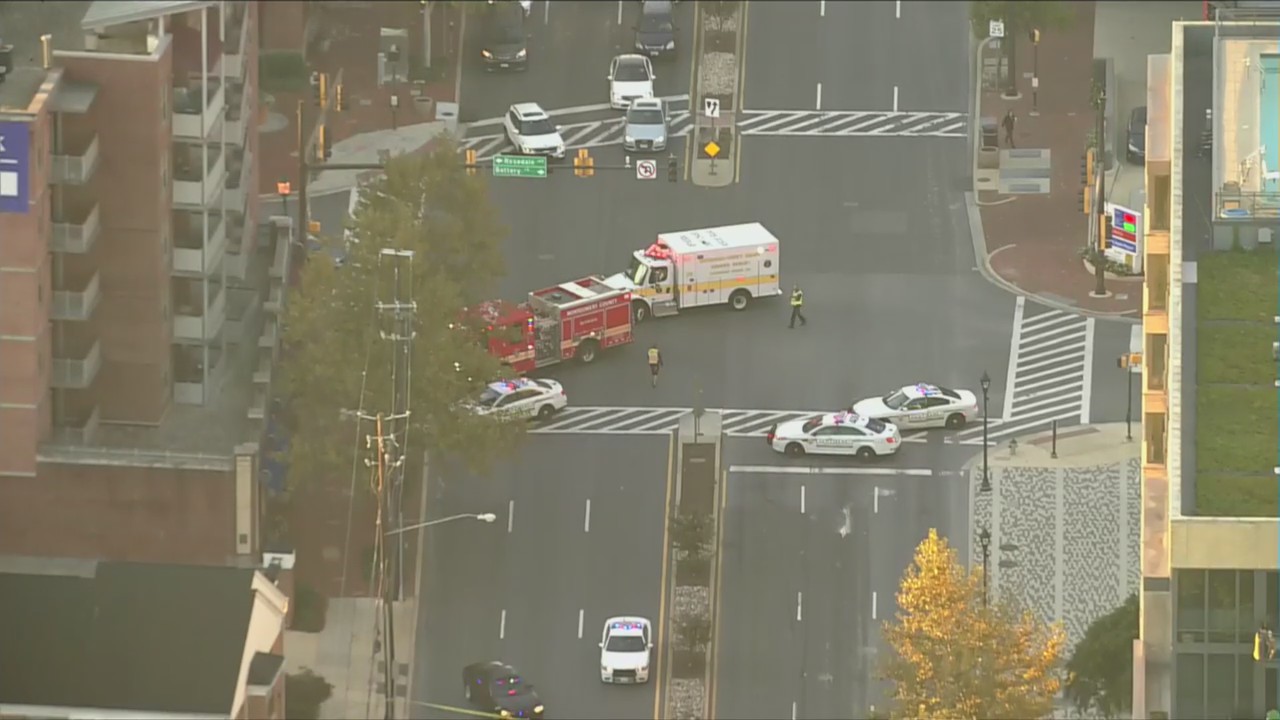 Deadly motorcycle crash causes major delays in Bethesda | FOX 5 DC