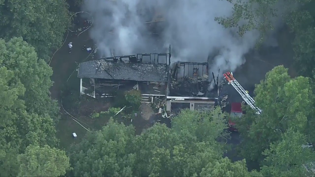 Firefighters battle house fire in Leonardtown | FOX 5 DC