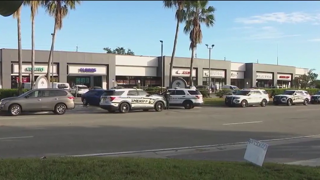 Shopping Plaza still closed after deadly Orlando shooting | FOX 35 Orlando