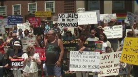 Protest over plans to build jail in Kew Gardens