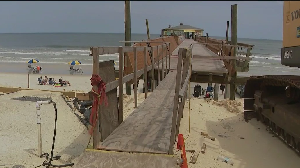 Daytona Beach eatery damaged by hurricane plans to reopen