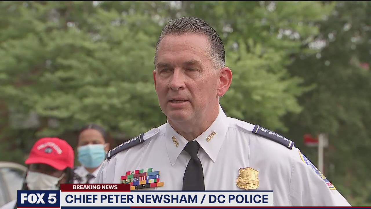 DC police on scene after officer shot and killed a person in Southeast ...