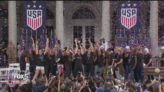 USWNT celebrates World Cup win with fans in NYC
