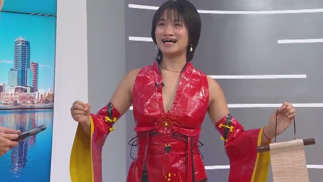 Florida student makes epic duct tape dress