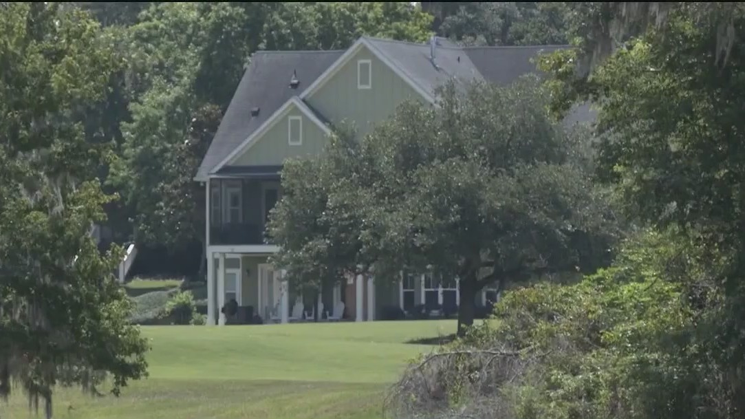 Politicians lash out after Farmers leaves FL