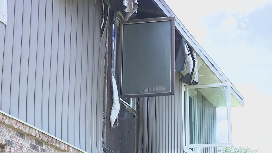 Fireworks spark Ocala apartment fire: woman