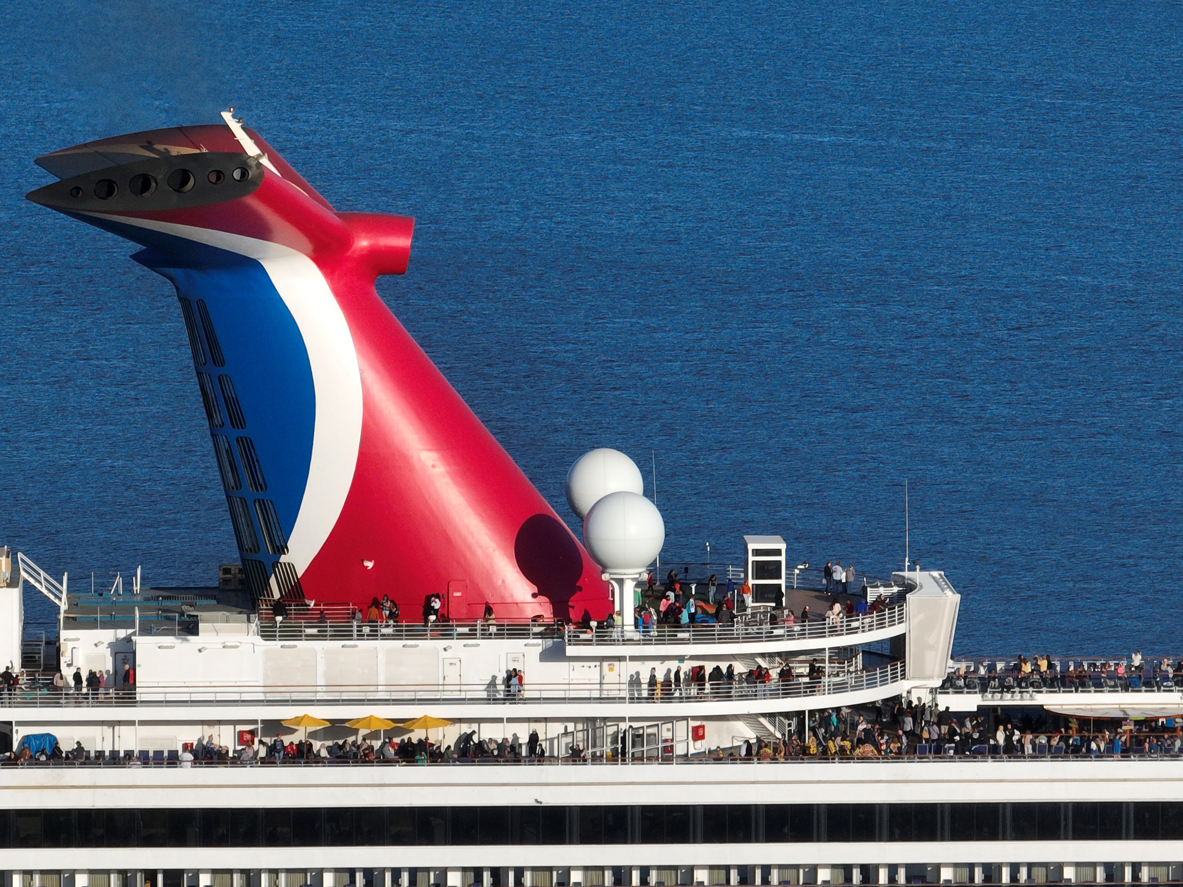 Man goes overboard Carnival ship: officials
