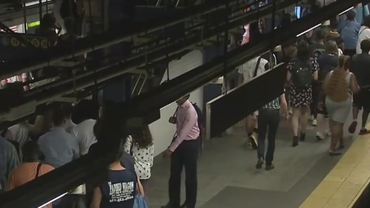 Subway computer glitch | FOX 5 New York