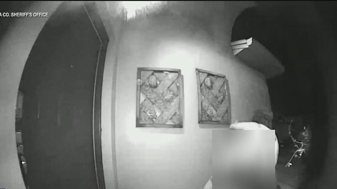 Naked man tried breaking into Florida homes