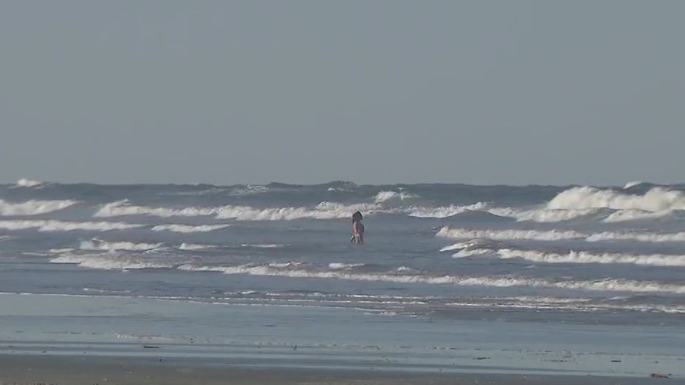 Strong rip currents wreak havoc on Florida