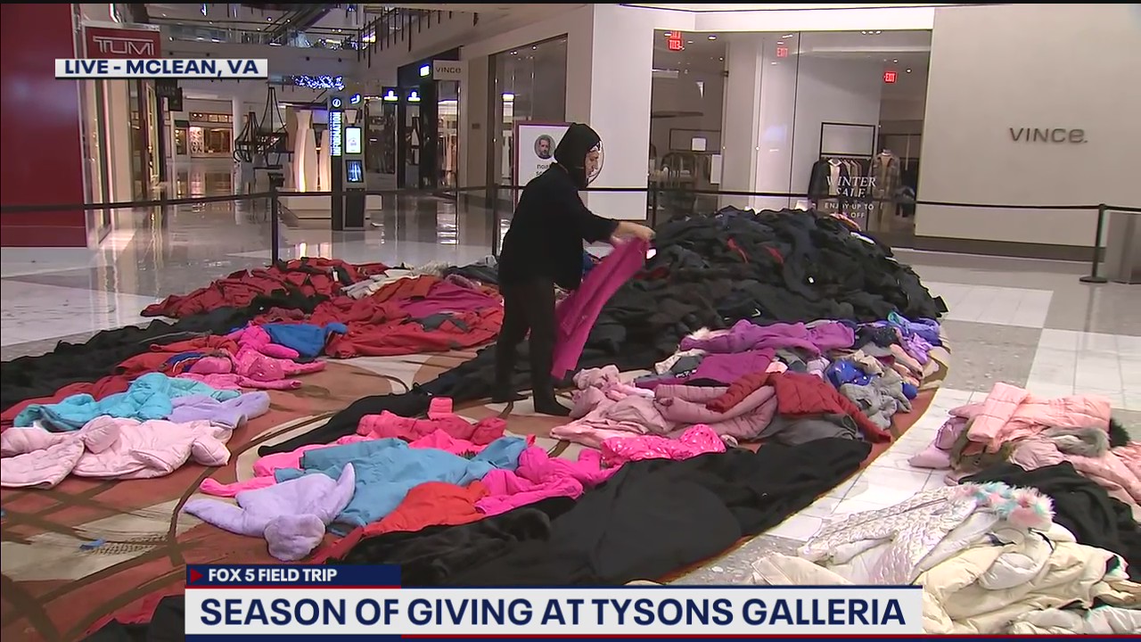 Season of giving at Tysons Galleria