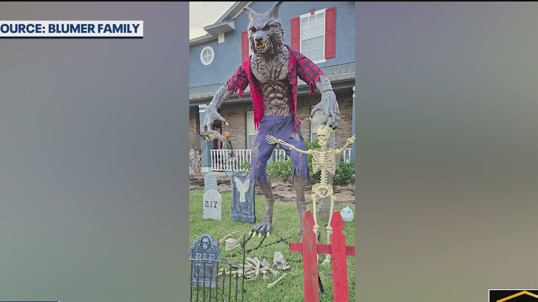 Let It Glow: Mom, son show Halloween spirit