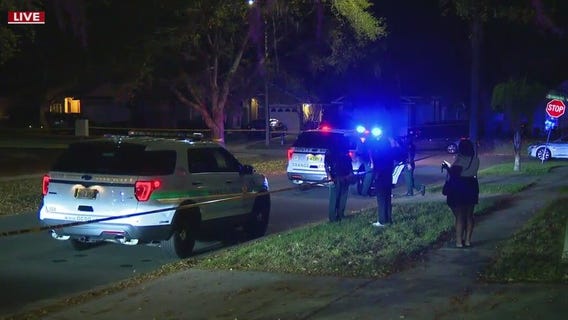 Large police presence in Orlando neighborhood