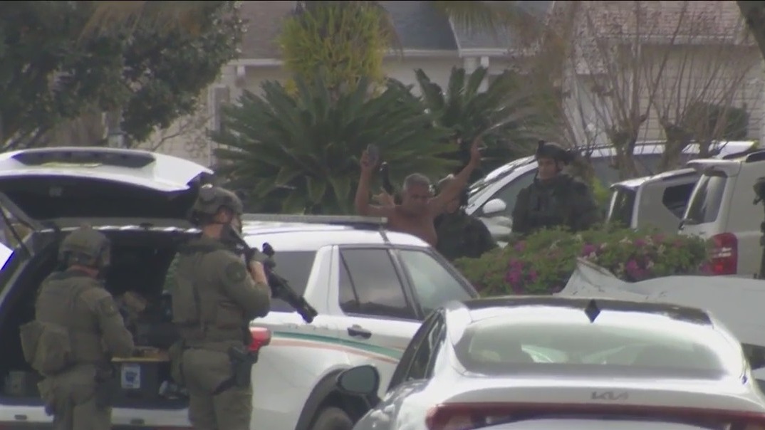 Man surrenders following 20 hour standoff | FOX 35 Orlando