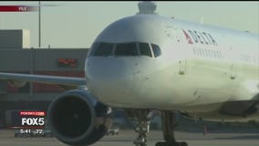 Passengers irate after 18-hour delay on plane at JFK