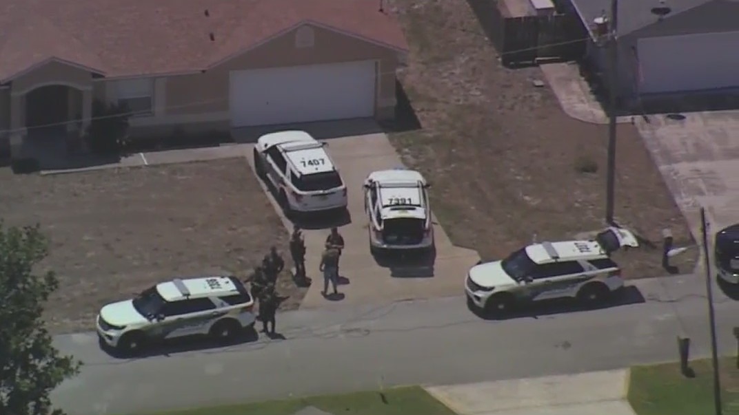 2 arrested after 7-hour standoff in Flagler Co. | FOX 35 Orlando
