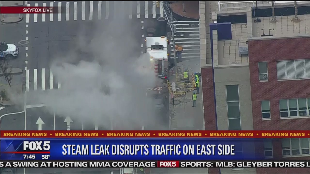 Steam leak closes stretch of 1st Ave.