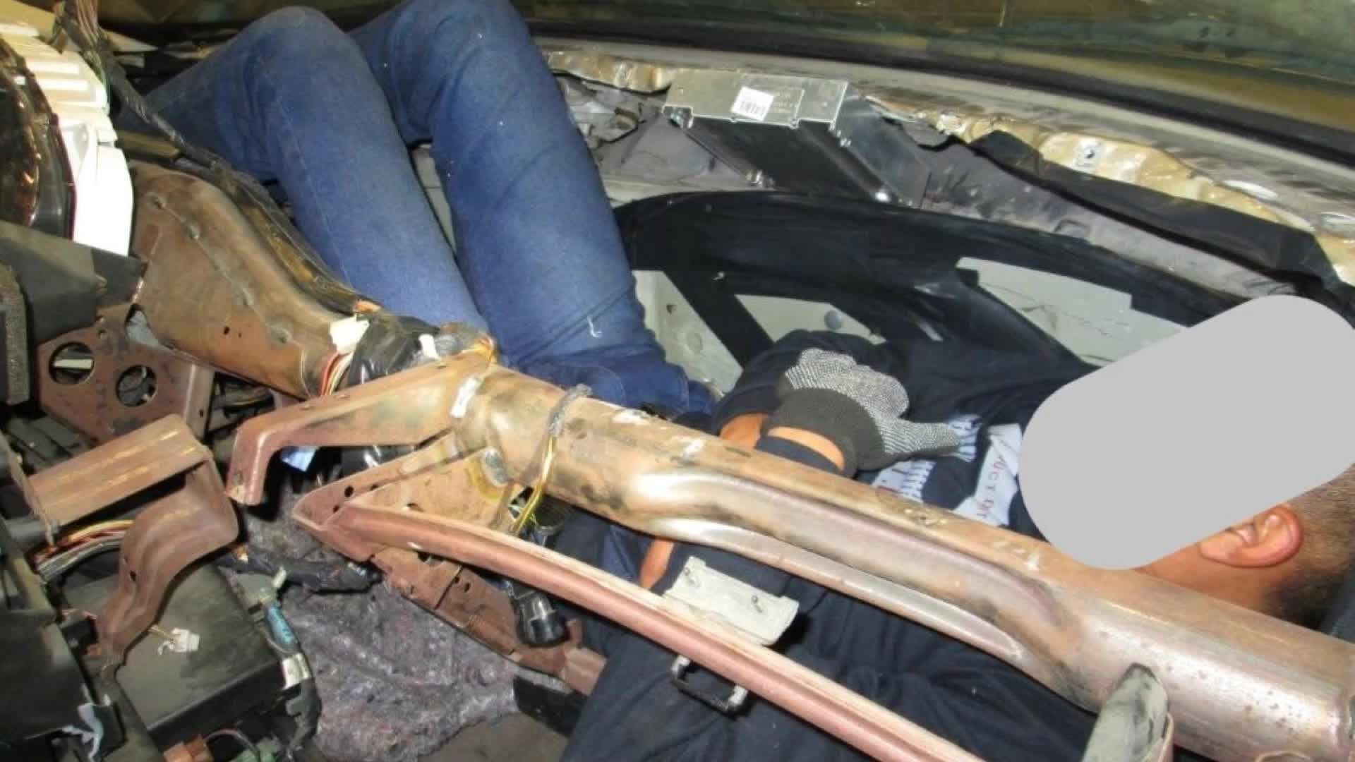 Officers find teen in car's dashboard attempting to sneak into U.S.