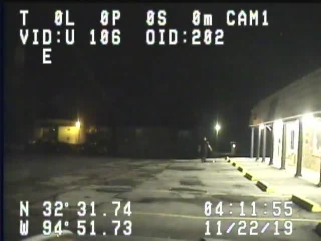 East Texas police officer runs away from skunk he saved