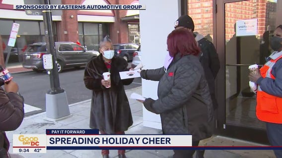 Pay It Forward crew hits the streets to spread holiday cheer!
