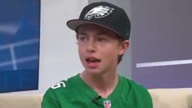 Florida teen surprised with Super Bowl tickets by NFL star