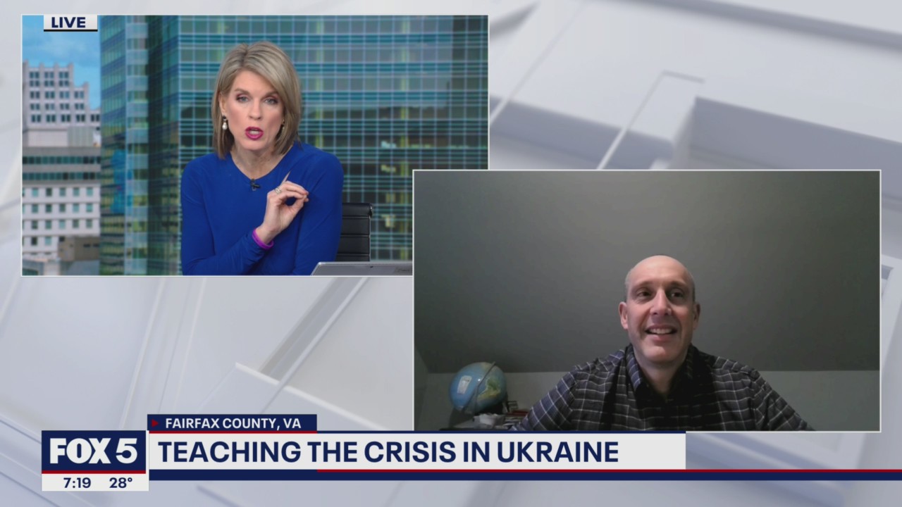Teachers discuss war in Ukraine with school students