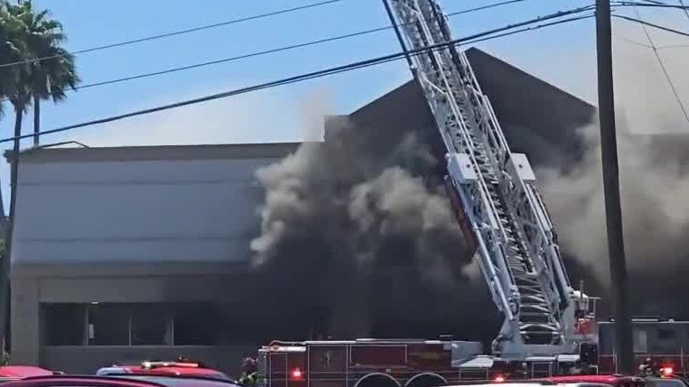 CVS catches fire in Kissimmee