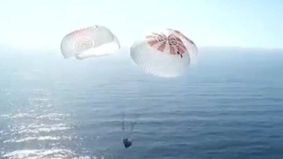 Space travelers splashdown off Pacific Coast