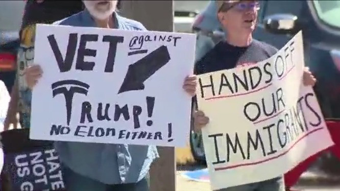 Anti-Trump protests break out across the U.S.