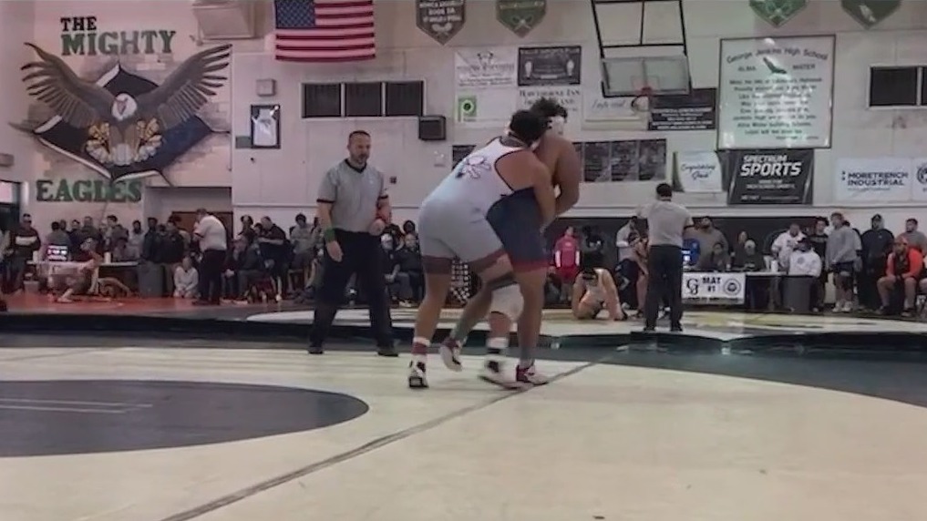 Palm Bay wrestler goes undefeated, wins state title