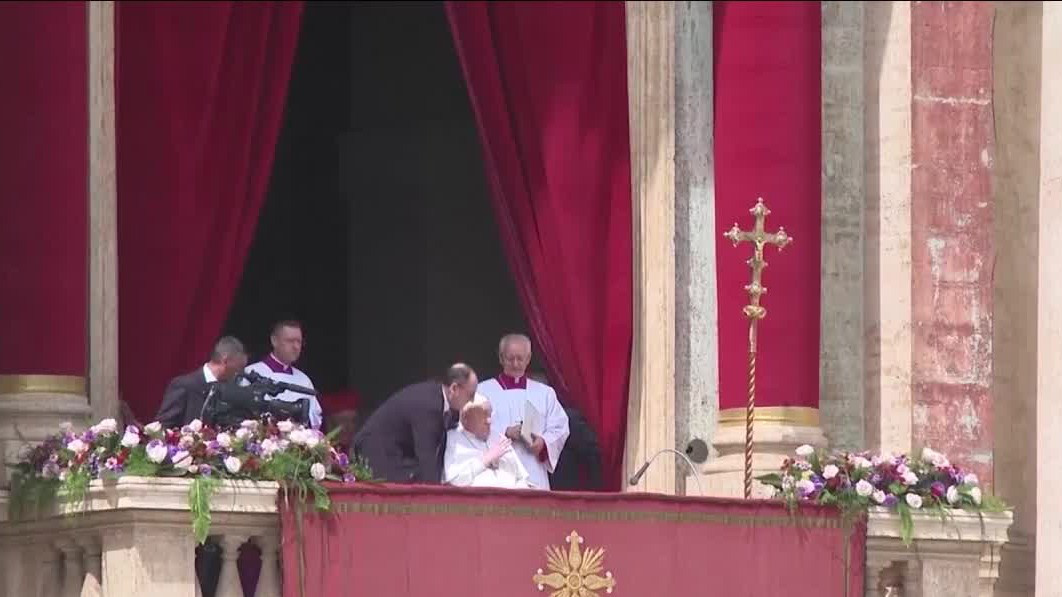 Pope Francis appears for Easter Sunday blessing