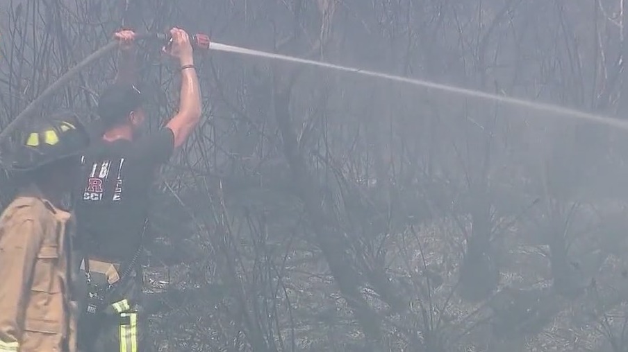 Crews in Palm Bay working to put out multiple brush fires | FOX 35 Orlando