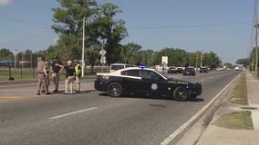Orlando pedestrian killed while crossing street near school
