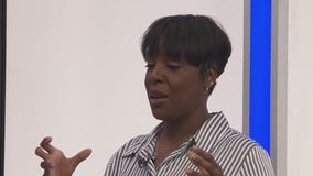 Woman describes the moment she caught a gator knocking on her front door