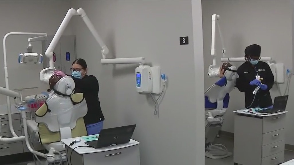 Orange County students get hands-on training for future careers | FOX ...