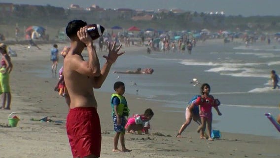 Cocoa Beach crowds enjoy Memorial Day under sunny skies