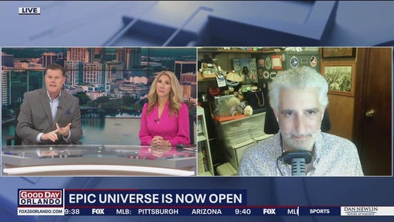 Light crowds at Epic Universe