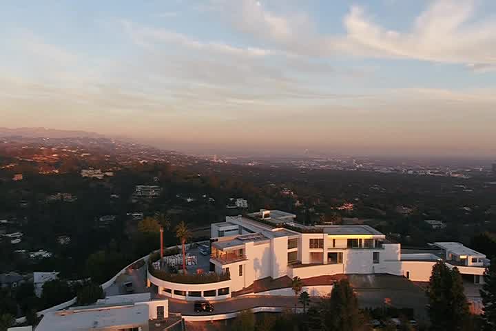 Most expensive home in America hits the real estate market