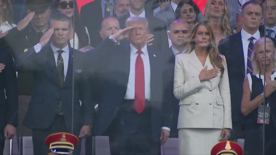 President Trump appears at U.S. Army military parade